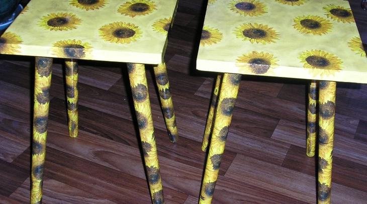 Декупаж табурета — правильная техника выполнения