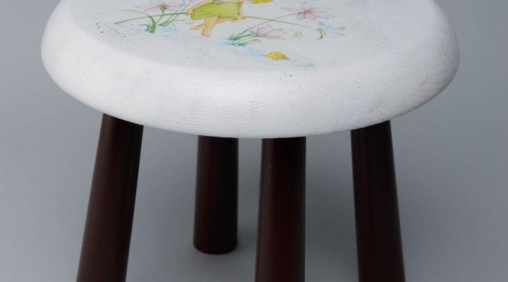 Декупаж табурета — правильная техника выполнения
