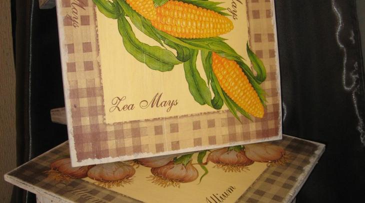 Декупаж табурета — правильная техника выполнения