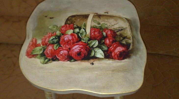 Декупаж табурета — правильная техника выполнения