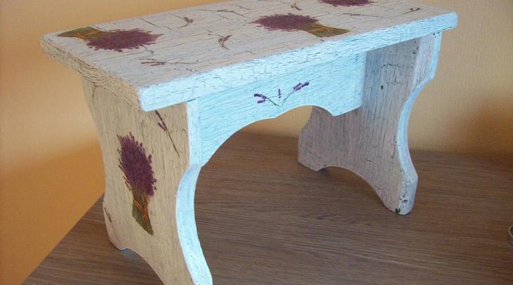 Декупаж табурета — правильная техника выполнения
