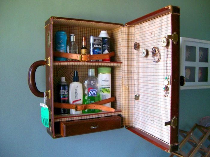 Использование старых вещей на даче