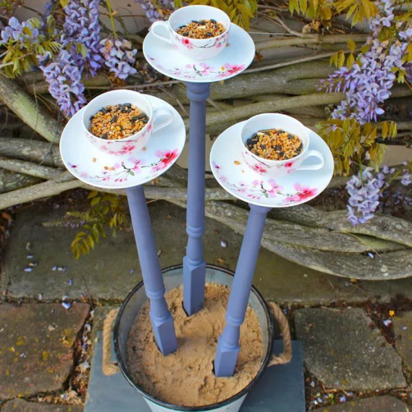 Использование старых вещей на даче