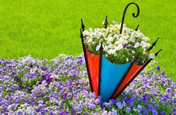 Использование старых вещей на даче