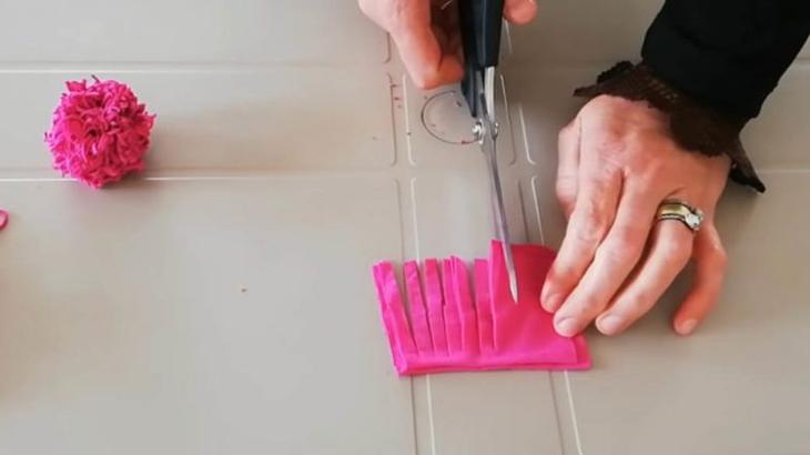 Необычная идея использования старых детских колготок