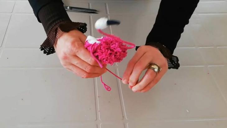 Необычная идея использования старых детских колготок