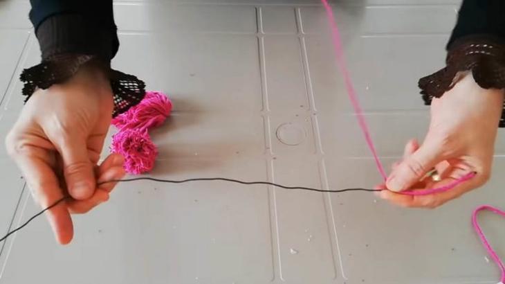 Необычная идея использования старых детских колготок