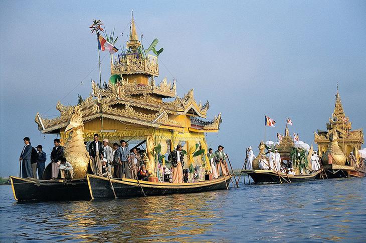 Отдых на воде: 10 самых впечатляющих водных чудес со всего мира