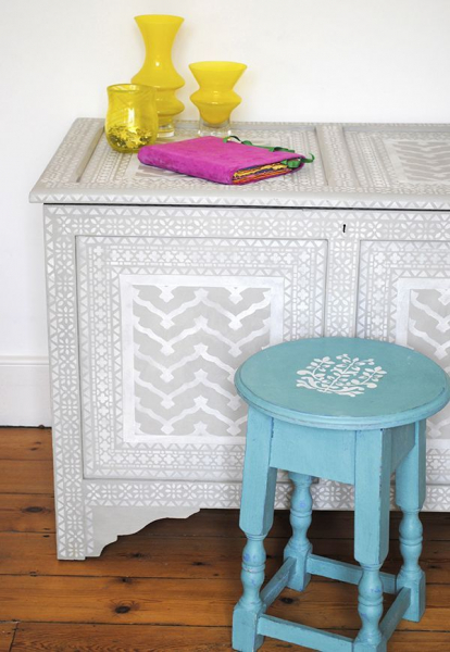 Реставрация старой мебели дома: варианты возвращения к жизни дерева и мягких покрытий