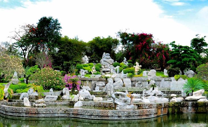 Сад миллионолетних камней в Паттайе