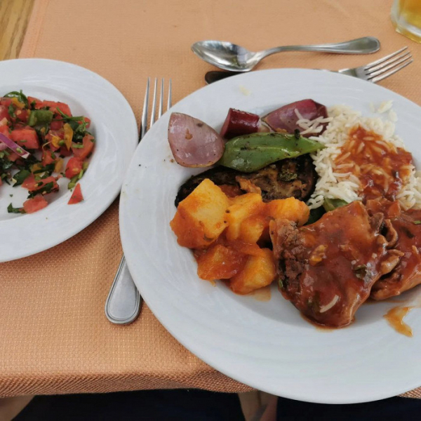 Стоячая вода в море, плесень и вчерашняя еда: отзыв об ужасном отдыхе в Хургаде