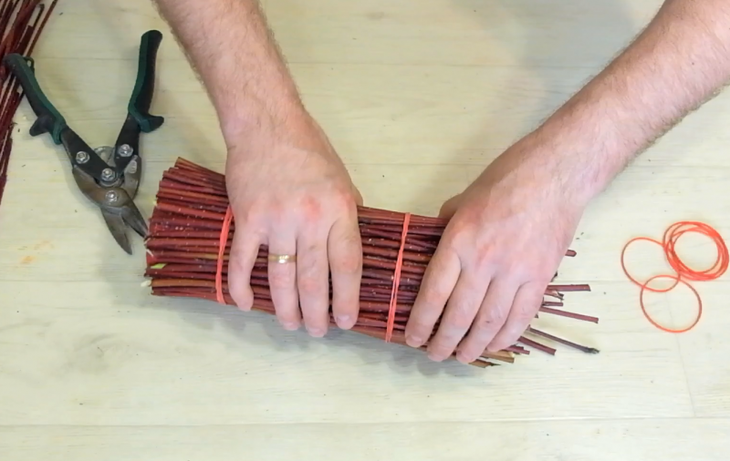 Ваза из веток. Как сделать не приклеивая каждую ветку?