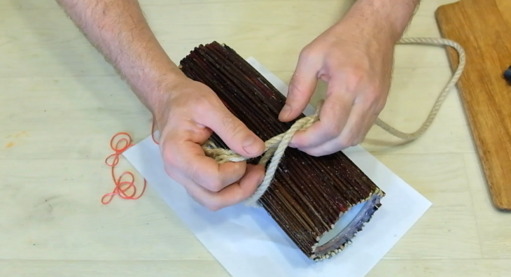 Ваза из веток. Как сделать не приклеивая каждую ветку?