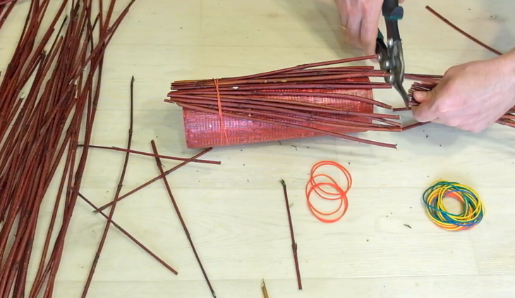 Ваза из веток. Как сделать не приклеивая каждую ветку?