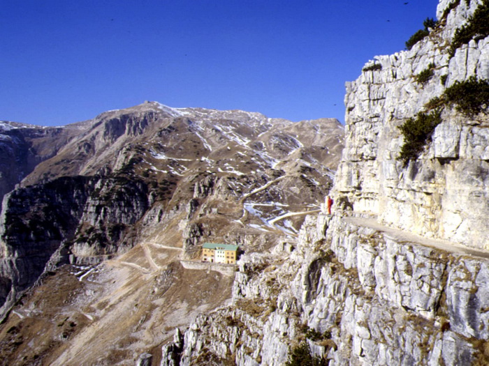 10 самых опасных в мире дорог