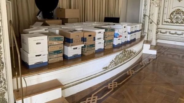 Коробки в туалете и данные о ядерной программе. Почему новое обвинение против Трампа - не просто очередной скандал