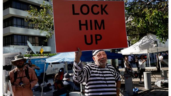 Суд над Дональдом Трампом: экс-президент США заявил о своей невиновности в деле о секретных документах