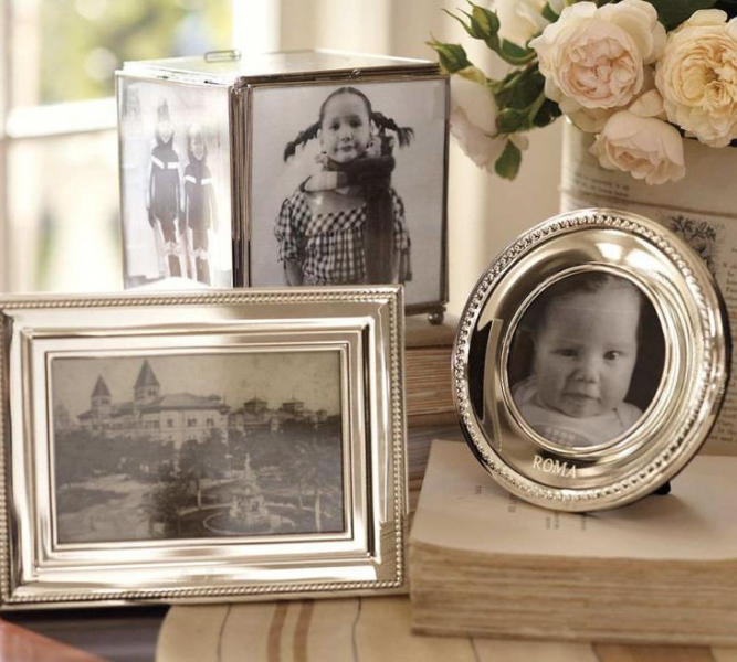 Фоторамки в интерьере — фото идеи красивого размещения