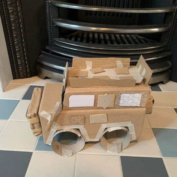 Классные игрушки из картона