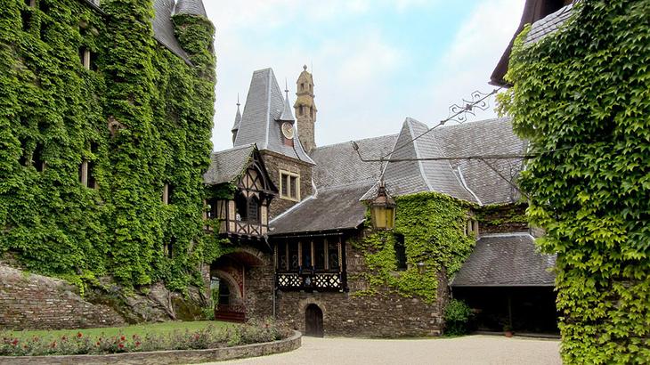 Кохем: уютный немецкий городок с секретом на миллиард долларов