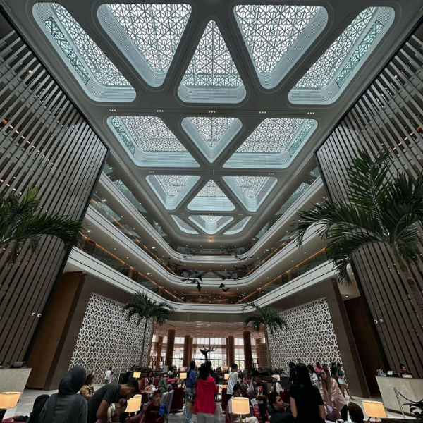 Недружелюбный персонал, сказочный пляж и обман с распродажами: отзыв о Дубае