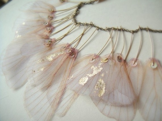 Потрясающие украшения из бабочек. Это нечто!