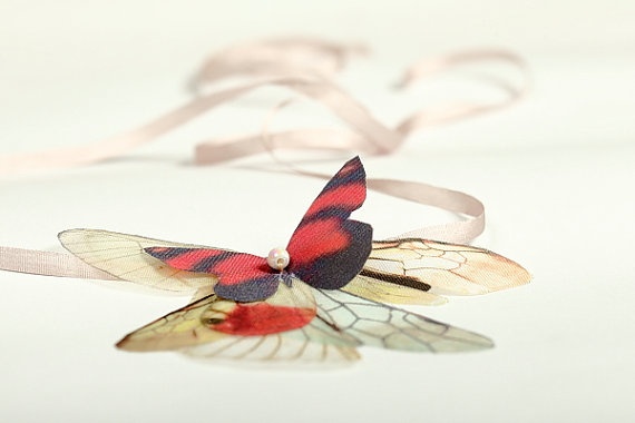 Потрясающие украшения из бабочек. Это нечто!