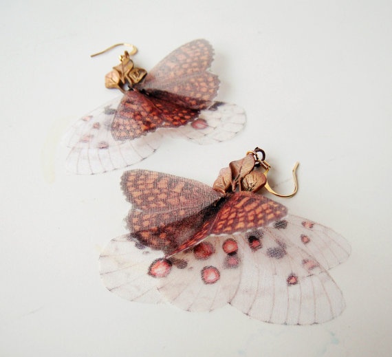 Потрясающие украшения из бабочек. Это нечто!