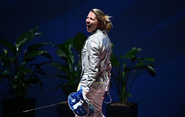 Украинка Ольга Харлан, которая отказалась пожать руку сопернице из России, получила путевку на Олимпиаду. Что известно о скандале с фехтовальщицей