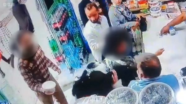 В Иране возобновляет работу "Назидательный патруль", который следит за соблюдением исламского дресс-кода