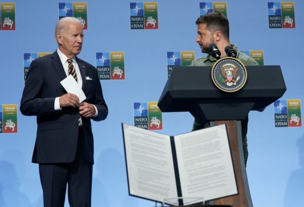 Саммит НАТО: страны G7 обязались обеспечить безопасность Украины