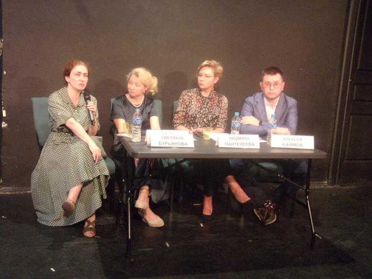 МЕЦЕНАТЫ ПОДЕЛИЛИСЬ ОПЫТОМ В ТЕАТРЕ