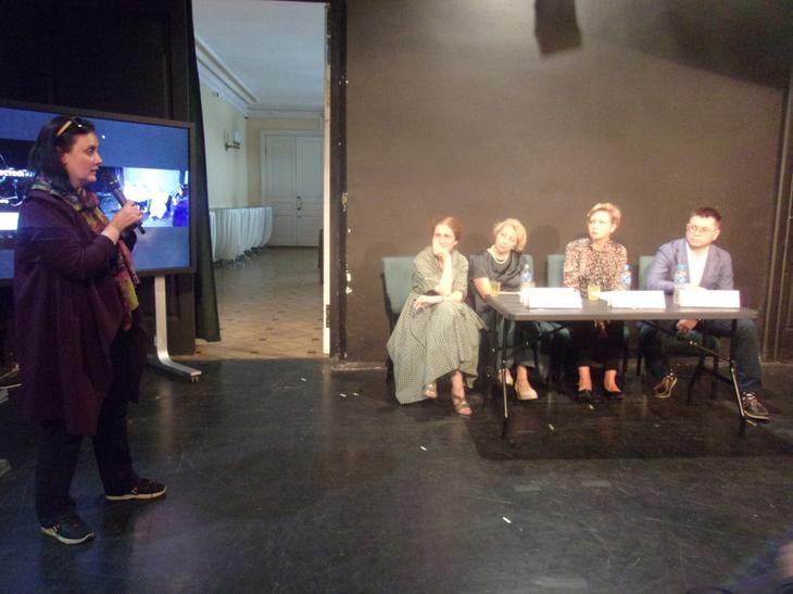 МЕЦЕНАТЫ ПОДЕЛИЛИСЬ ОПЫТОМ В ТЕАТРЕ