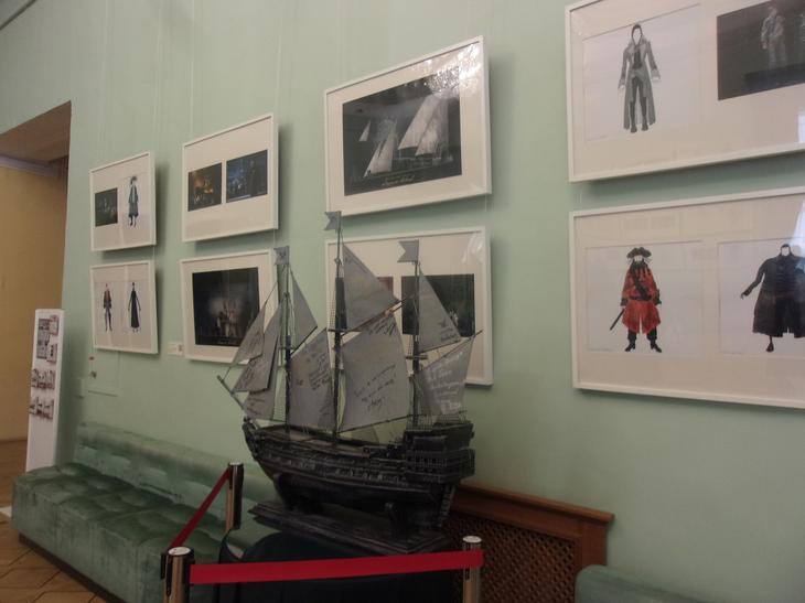 МЕЦЕНАТЫ ПОДЕЛИЛИСЬ ОПЫТОМ В ТЕАТРЕ