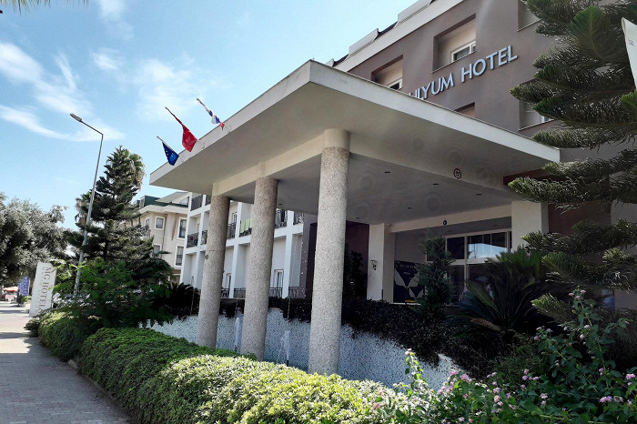 Странное питание, грубые аниматоры и лебеди за доллар: отзыв о среднем отеле в Турции, в который хочется возвращаться