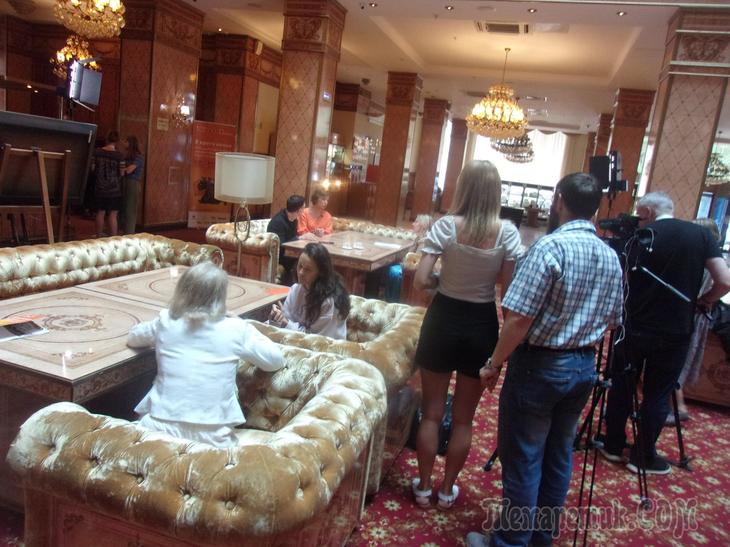 «В КРУГУ СЕМЬИ» МЕСТА ХВАТИЛО ВСЕМ