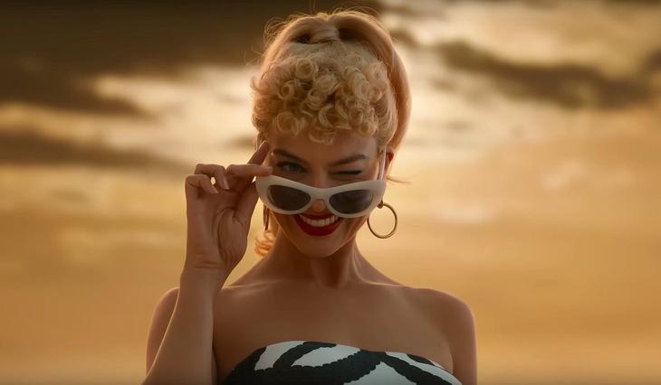 ЖИЗНЬ В РОЗОВОМ ЦВЕТЕ: БАРБИ В КИНО