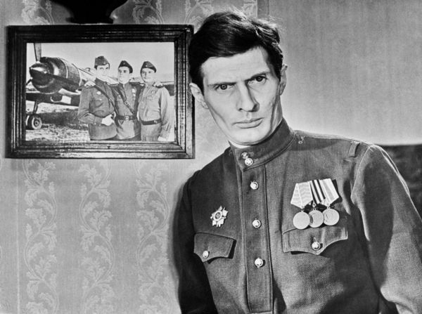 Скончался народный артист России Игорь Ясулович. Он играл в «Бриллиантовой руке» и «Двенадцати стульях»