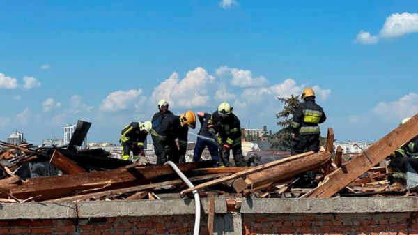 Российские войска обстреляли Чернигов. Погибли семь человек