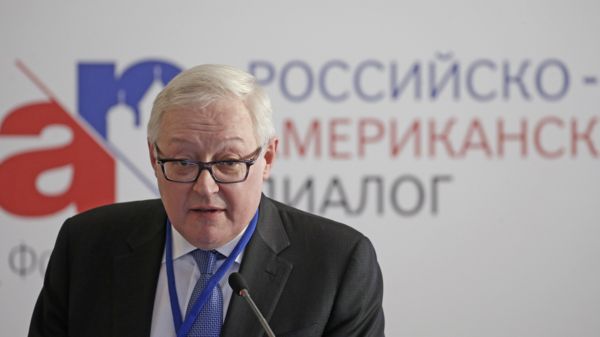 «Мы русские и мы не можем ошибаться». Как дипломаты потеряли влияние на Путина и не остановили войну