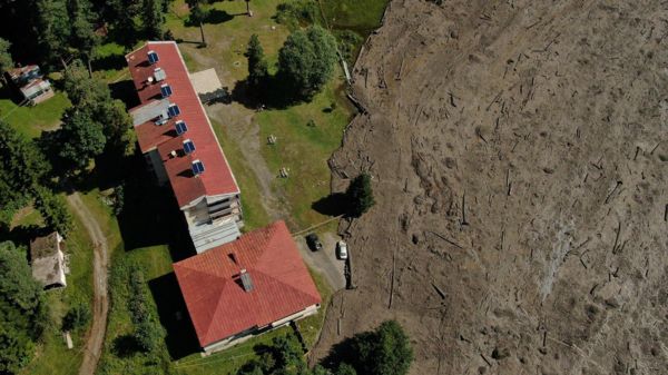 Оползень на горном курорте Шови в Грузии: погибли 11 человек, в стране объявят траур