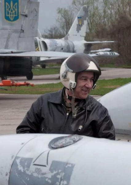 Столкновение самолетов в Украине: что известно о погибших пилотах