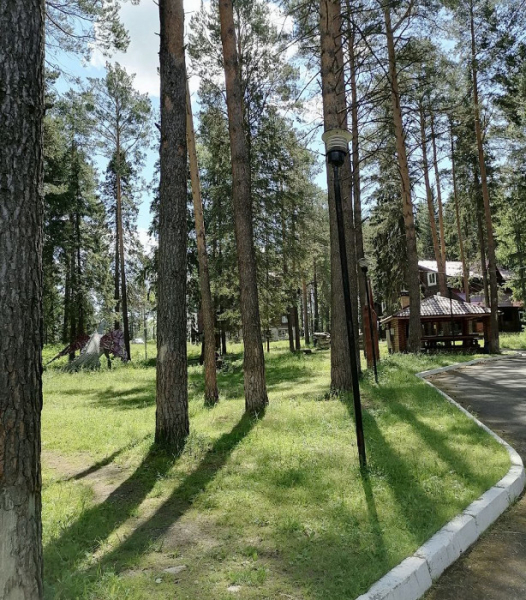 «Будете сидеть без воды и кипятить чайник»: противоречивый отзыв о базе «Чусовая» в Свердловской области