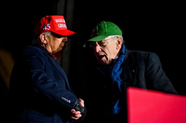 Импичмент Байдена: в чем республиканцы обвиняют президента США