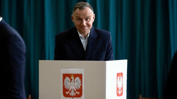 Победитель проиграл. Что будет происходить в Польше после выборов