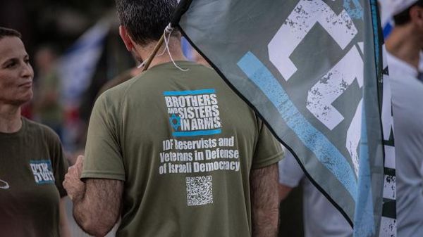 «Мы заснули за рулем». Как судебная реформа Нетаньяху стала угрозой для Израиля и есть ли выход