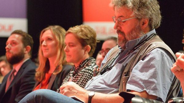 Британская газета Guardian уволила карикатуриста за «антисемитское изображение» Нетаньяху