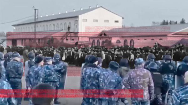 «Развяжу тебе руки, будешь писать». Крупнейший пыточный скандал в России прячут по разным судебным делам