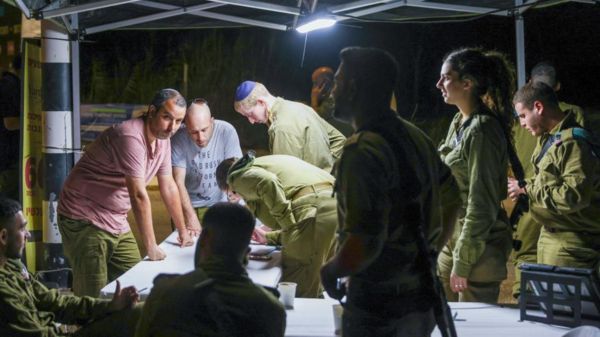 «Мыслей уехать у нас нет и не будет». Как россияне, уехавшие в Израиль из-за войны с Украиной, переживают нападение ХАМАС