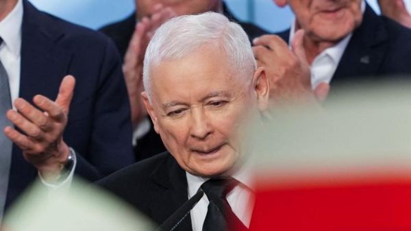 Выборы в Польше: партия Качиньского лидирует, но у Туска появились шансы сформировать коалицию